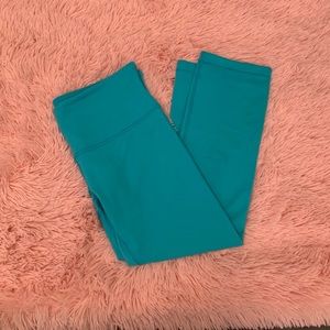 Low rise Lululemon crop